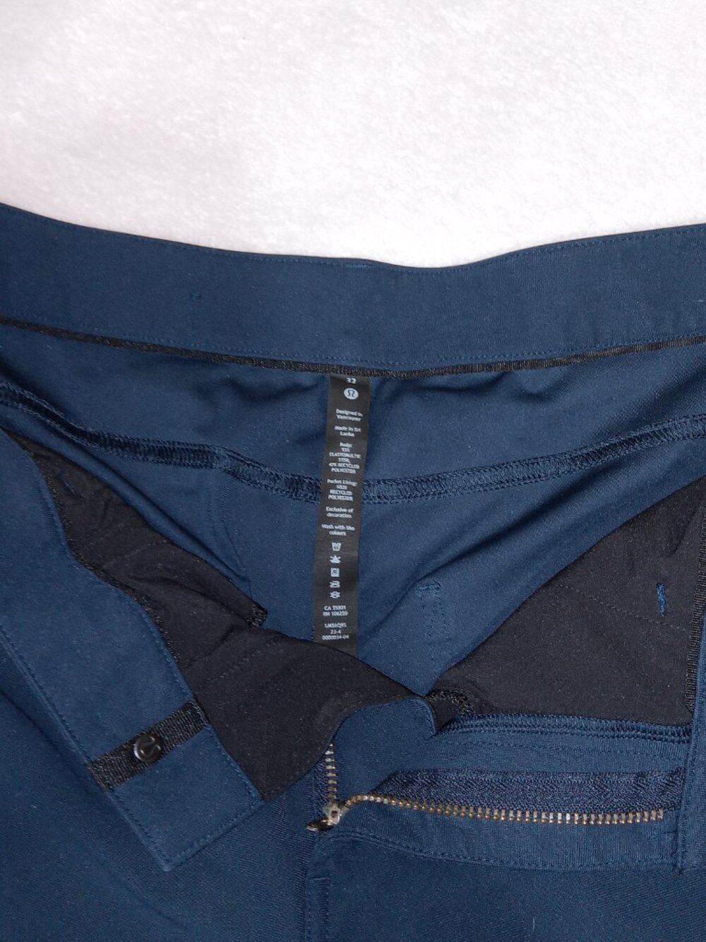 Lululemon ABC Classic-Fit 5 Pocket Pant 32 Warpstreme 32×31.5 Navy EUC - Picture 16 of 16